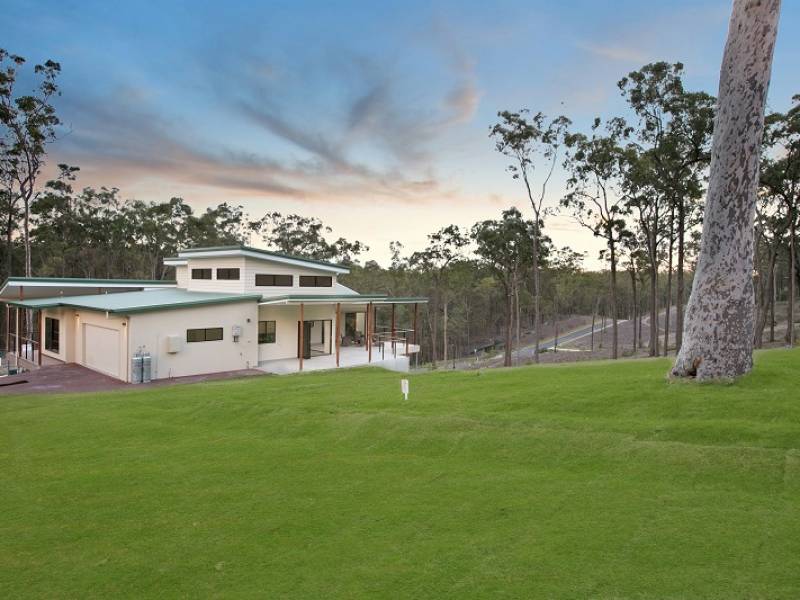 207 Wuraga Road, Bahrs Scrub, QLD 4207