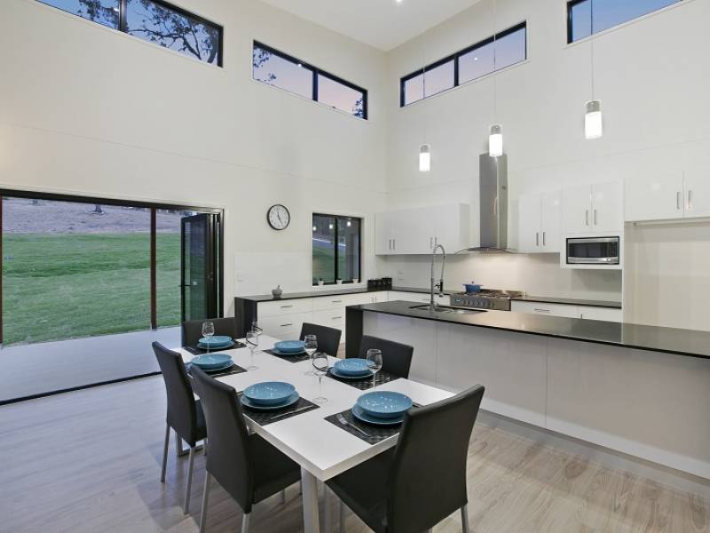 207 Wuraga Road, Bahrs Scrub, QLD 4207