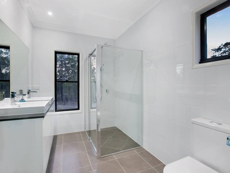 207 Wuraga Road, Bahrs Scrub, QLD 4207