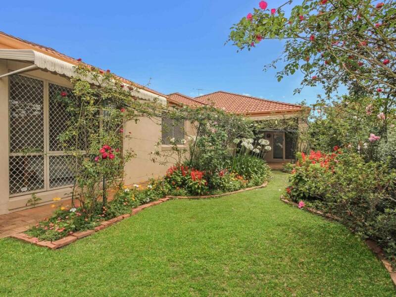 10 Sungold Place, Eight Mile Plains,