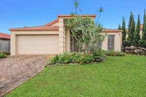 10 Sungold Place, Eight Mile Plains,