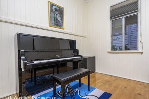 70 Junction Terrace, Annerley,