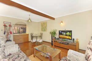 17/38 Barrett Street, Robertson,