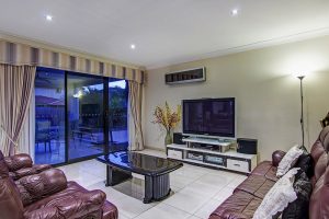 51 Willowleaf Close, Stretton,