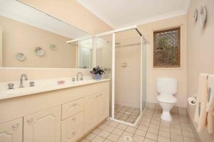 10 Sungold Place, Eight Mile Plains,