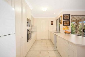10 Sungold Place, Eight Mile Plains,