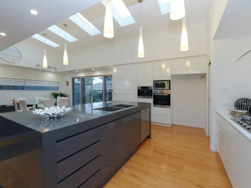 10 Francis Avenue, Rochedale,