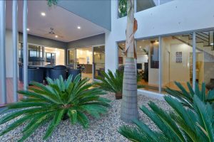 10 Francis Avenue, Rochedale,