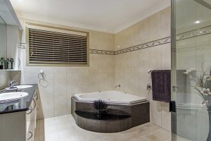 127 The Parkway, Stretton,