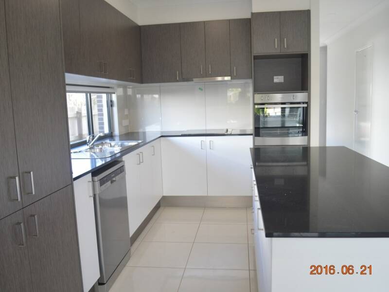 71 Kate Circuit, Rochedale,