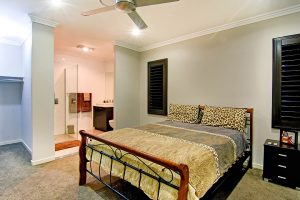 10 Peachtree Place, Stretton,