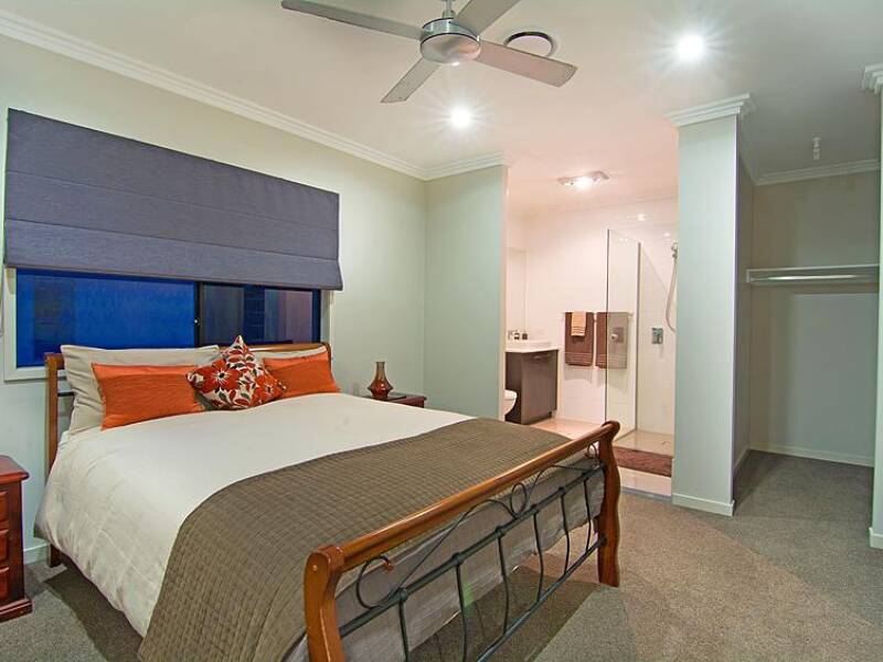 10 Peachtree Place, Stretton,