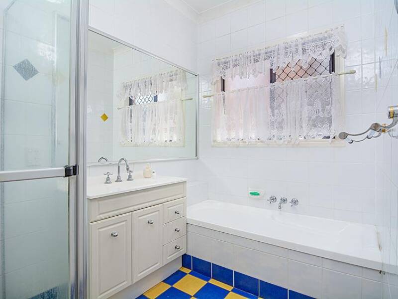 8 Falaise Place, Sunnybank Hills,