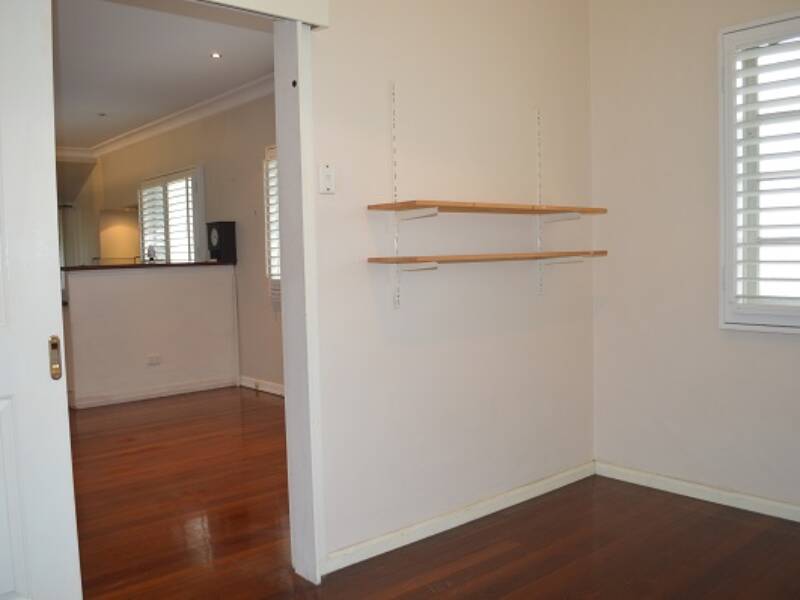 102 Earl Street, Greenslopes,