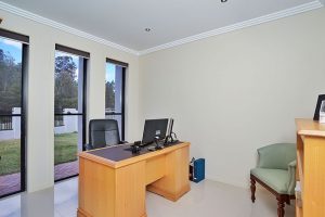 13 Peachtree Place, Stretton, QLD 4116
