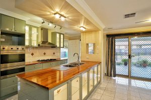 8 Tantoola Street, Parkinson, QLD 4115