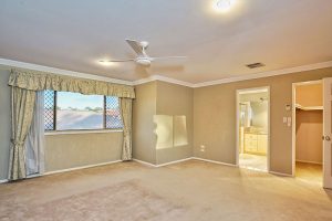 8 Tantoola Street, Parkinson, QLD 4115