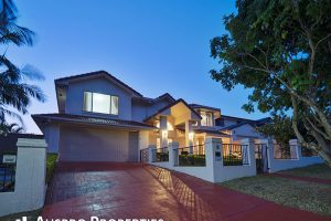 8 Gardenia Close, Stretton, QLD 4116
