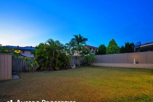 8 Gardenia Close, Stretton, QLD 4116