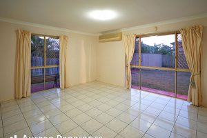 8 Gardenia Close, Stretton, QLD 4116
