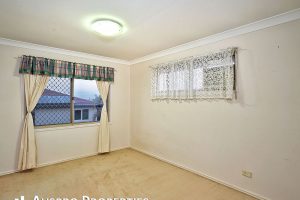 8 Gardenia Close, Stretton, QLD 4116