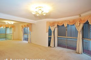 8 Gardenia Close, Stretton, QLD 4116