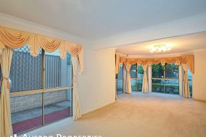 8 Gardenia Close, Stretton, QLD 4116