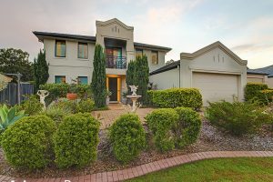 12 Juniper Cct , Stretton, QLD 4116 Australia
