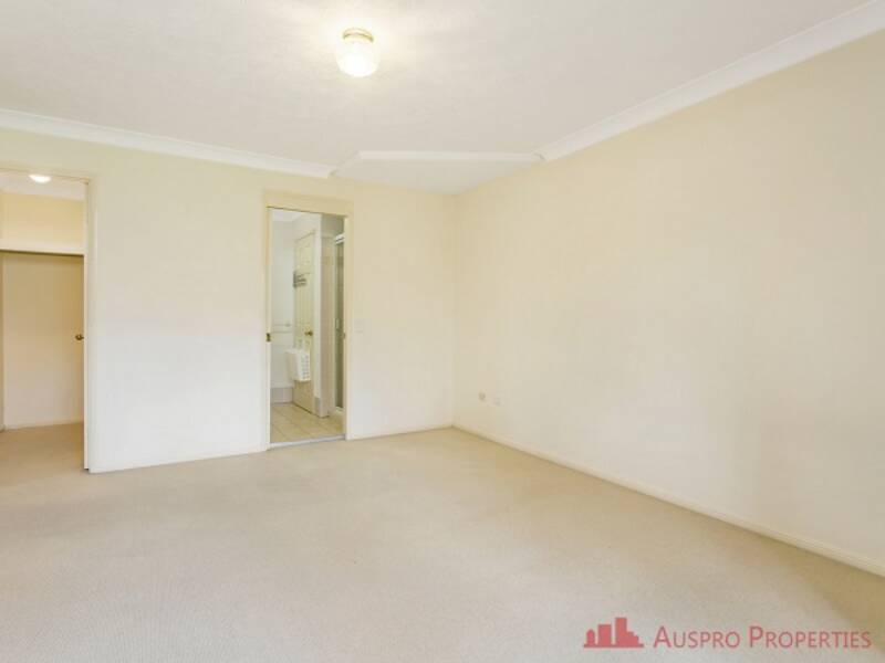 21/2200  Logan Road, Upper Mount Gravatt, QLD 4122 Australia