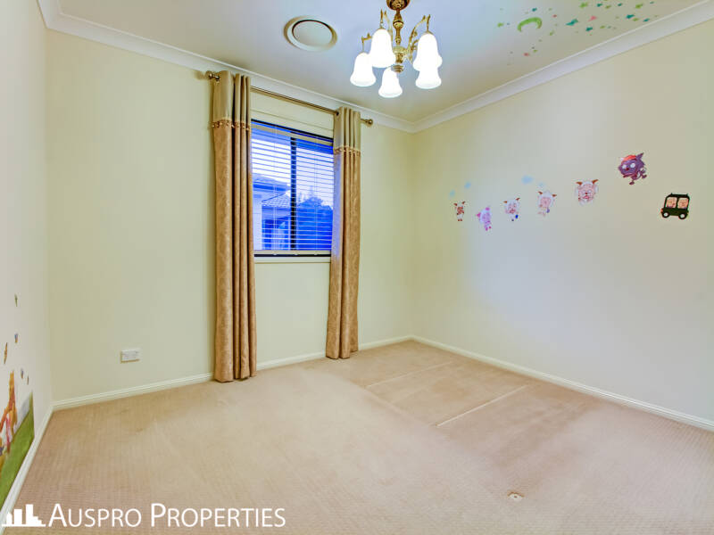 18 Peachtree Place, Stretton, QLD 4116