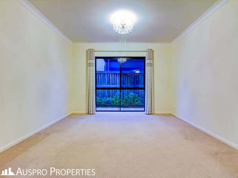 18 Peachtree Place, Stretton, QLD 4116