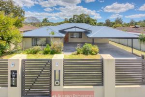 3 Bramwell St , Eight Mile Plains, QLD 4113