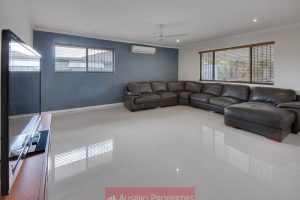 3 Bramwell St , Eight Mile Plains, QLD 4113