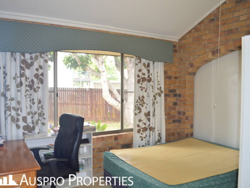 4 Pitfield Street, Eight Mile Plains, QLD 4113 Australia