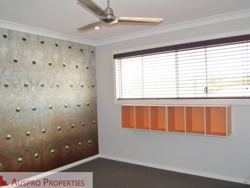 37 Parkgrove St, Birkdale, QLD 4159