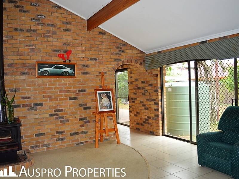 4 Pitfield Street, Eight Mile Plains, QLD 4113 Australia