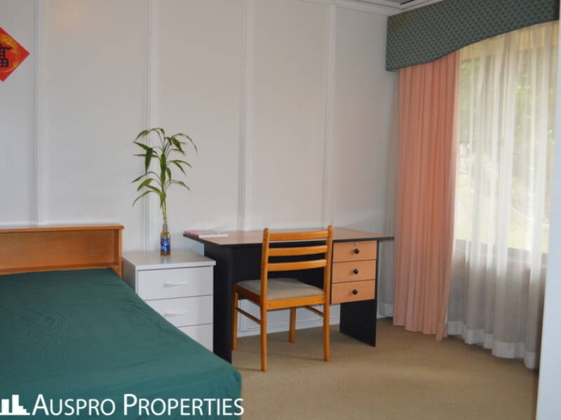 4 Pitfield Street, Eight Mile Plains, QLD 4113 Australia
