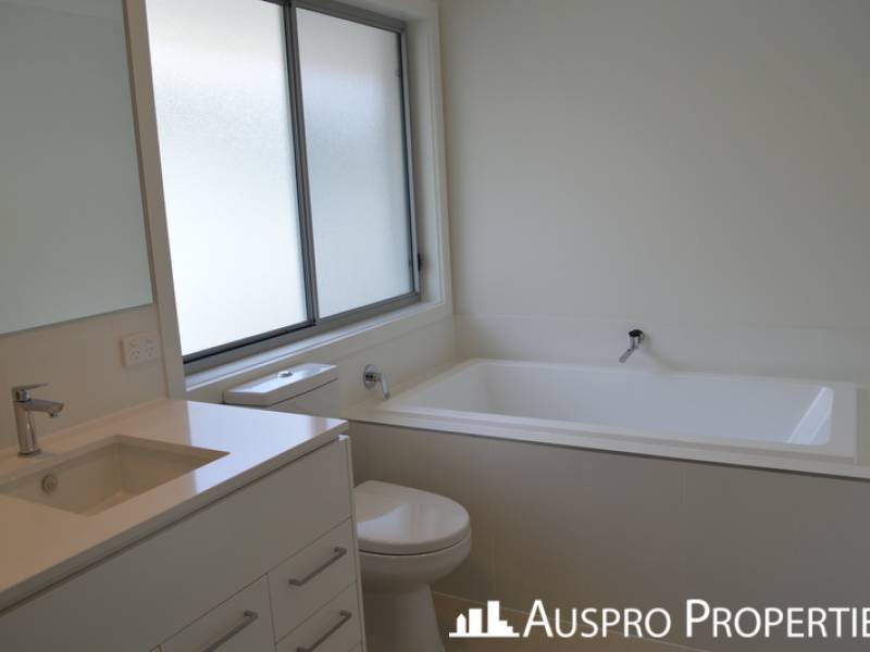 108 Hillcrest St, Rochedale, QLD 4123 Australia