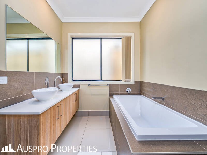17 Tirrel Street, Yarrabilba, QLD 4207 Australia