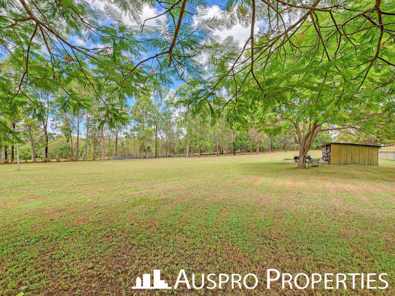 27 Park Ridge Rd, Park Ridge, QLD 4125 Australia