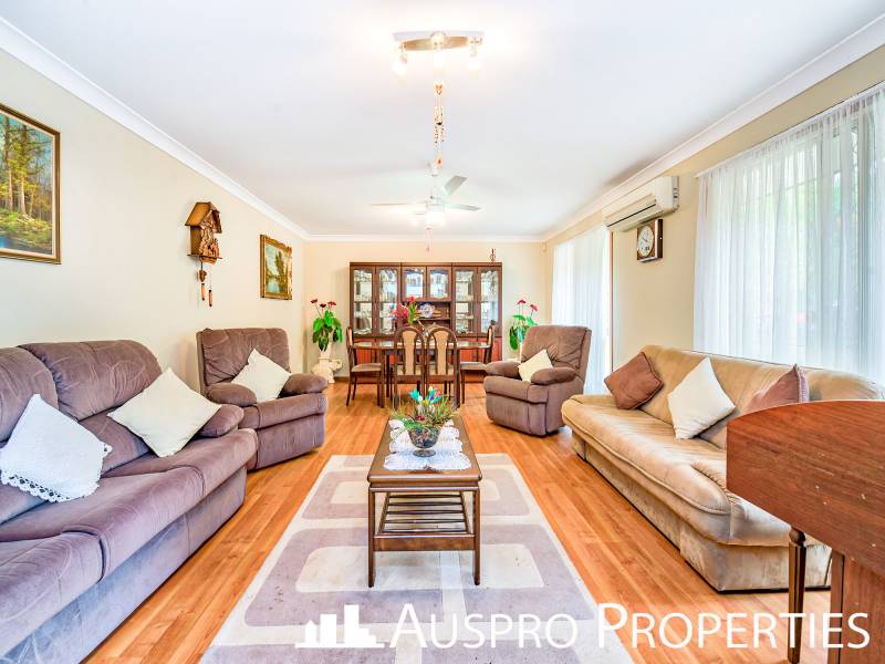 27 Park Ridge Rd, Park Ridge, QLD 4125 Australia