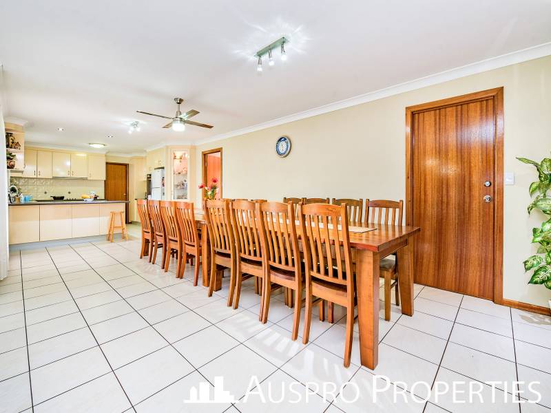 27 Park Ridge Rd, Park Ridge, QLD 4125 Australia