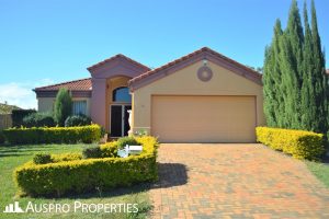 12  Sungold Place, Eight Mile Plains, QLD 4113 Australia