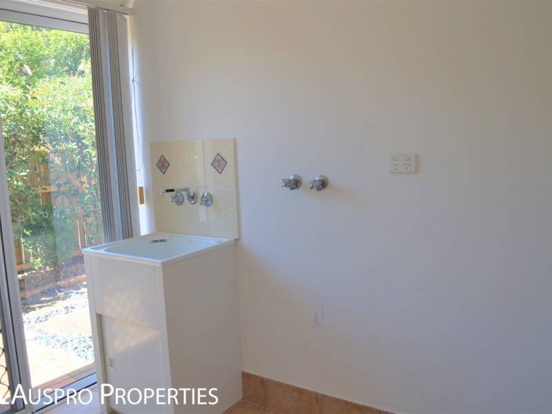 12  Sungold Place, Eight Mile Plains, QLD 4113 Australia