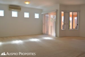 12  Sungold Place, Eight Mile Plains, QLD 4113 Australia