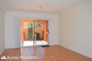 12  Sungold Place, Eight Mile Plains, QLD 4113 Australia