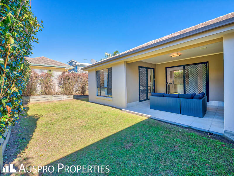 13 Girraween Cr, Parkinson, QLD 4115 Australia
