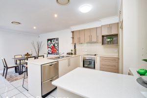 13 Girraween Cr, Parkinson, QLD 4115 Australia