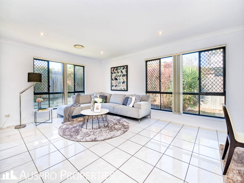 13 Girraween Cr, Parkinson, QLD 4115 Australia