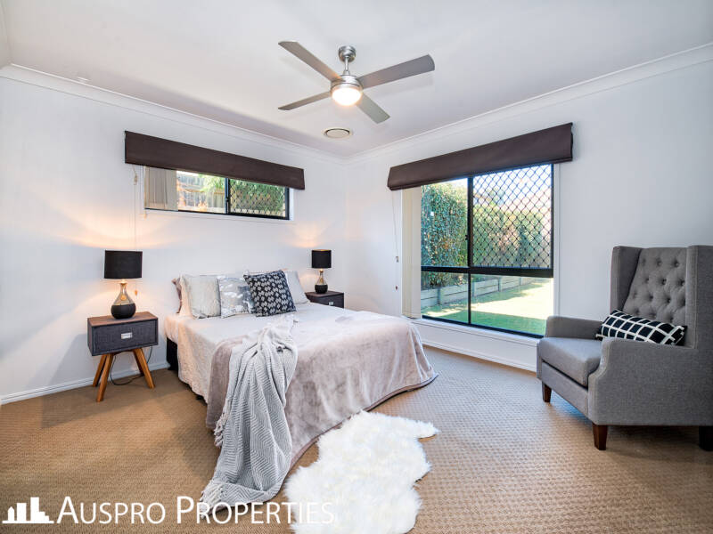 13 Girraween Cr, Parkinson, QLD 4115 Australia
